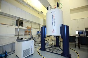 600MHz固態核磁共振儀